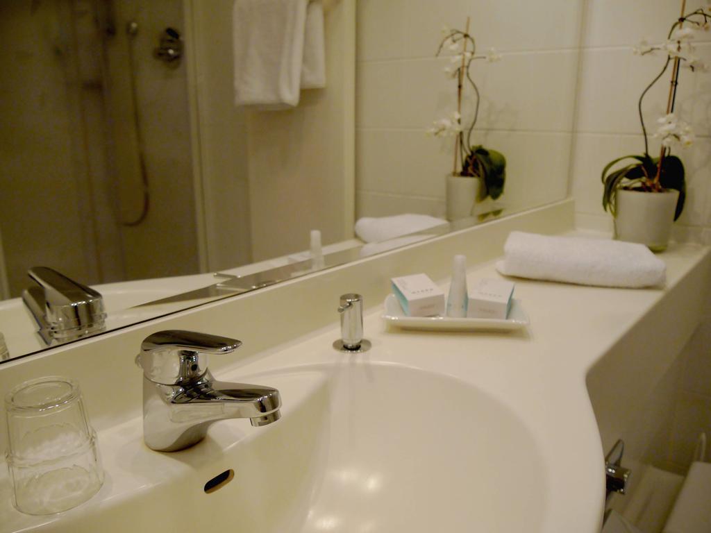 Business-Hotel Artes Chemnitz Habitación foto